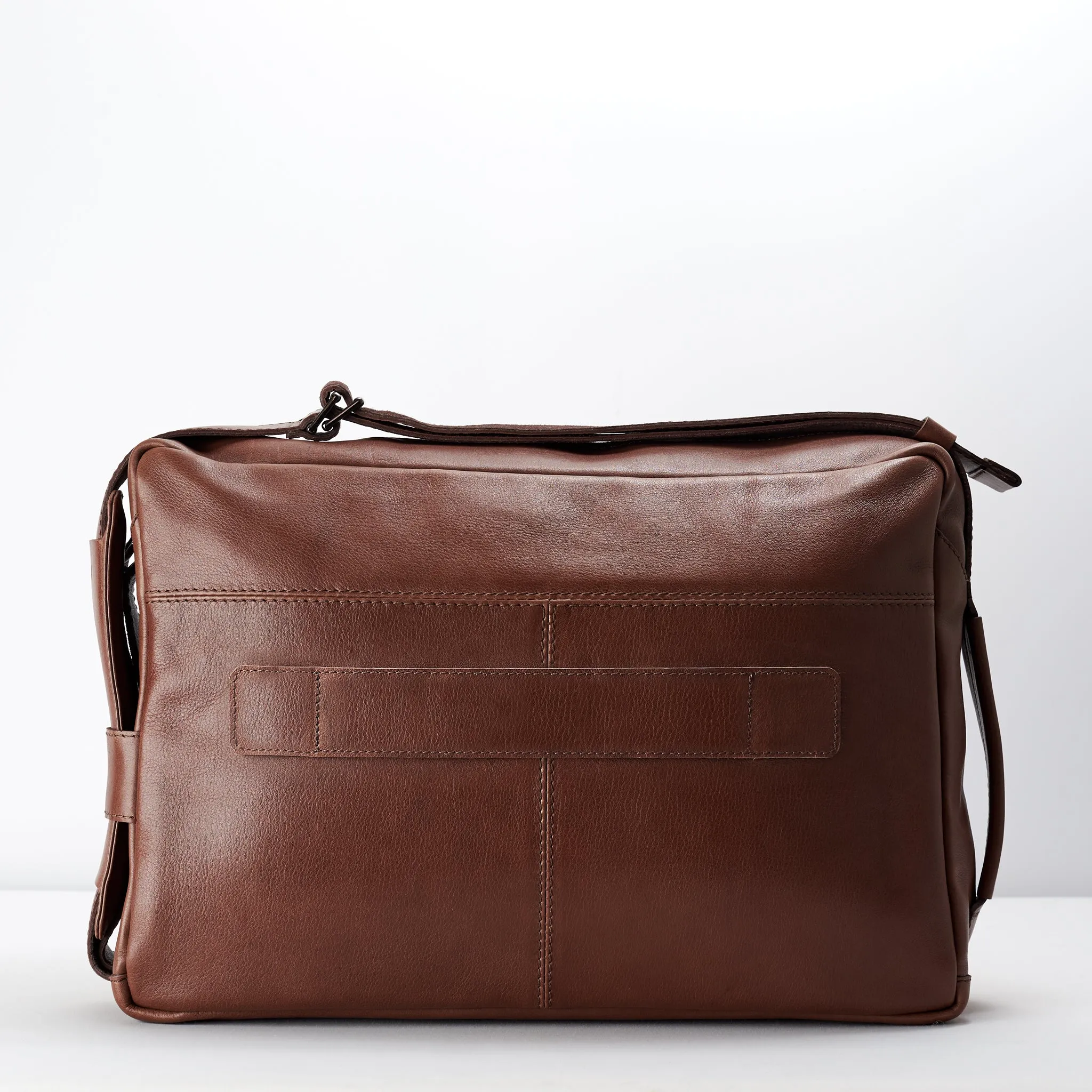 Addox Messenger Bag · Grey