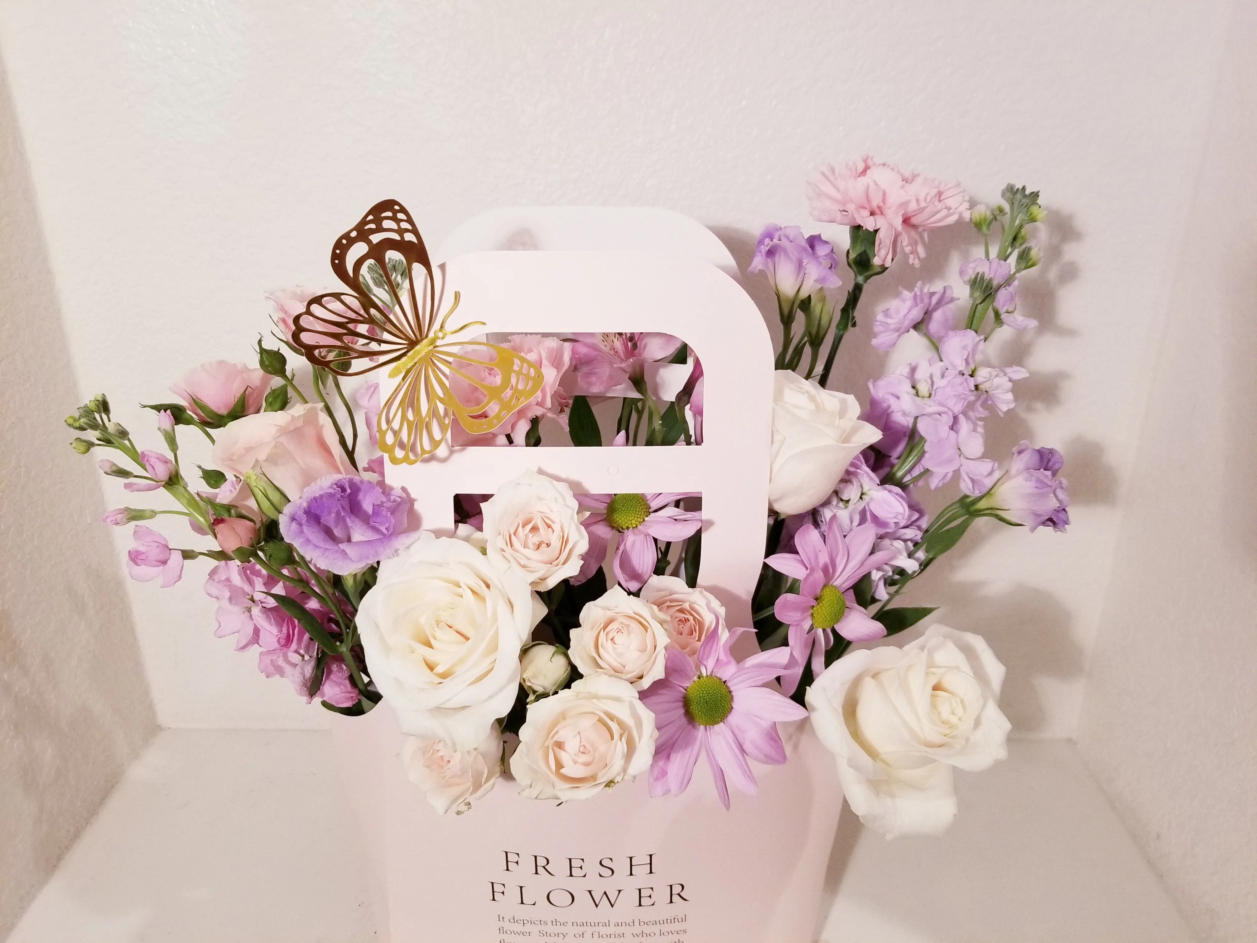 Adorable Valentine's Flowers Bag