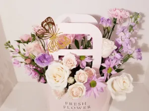 Adorable Valentine's Flowers Bag